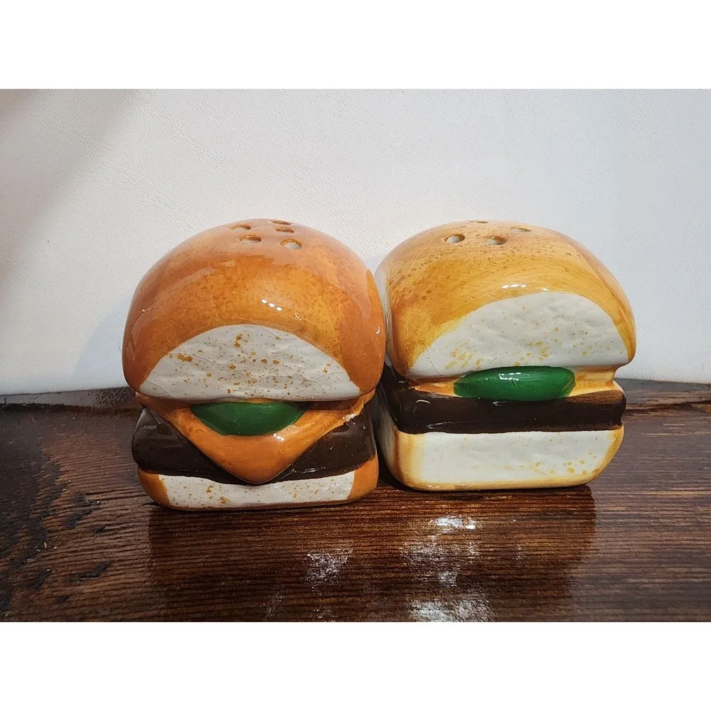 Krystal Salt & Pepper Shakers‎ Burgers